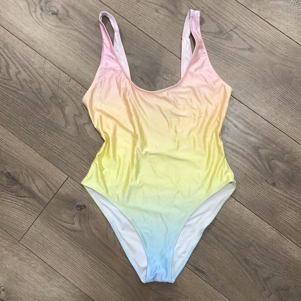Bathing suit